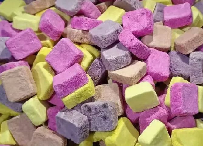 بستنی خشک جعبه ای با بسته‌بندی شیک و مناسب هدیه و پذیرایی